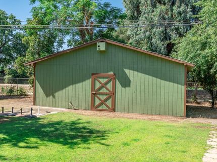 5426 Columbia Dr, Fresno, CA 93727 Photo