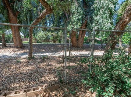 5426 Columbia Dr, Fresno, CA 93727 Photo