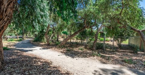 5426 Columbia Dr, Fresno, CA 93727 Photo