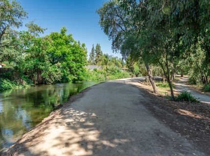 5426 Columbia Dr, Fresno, CA 93727 Photo
