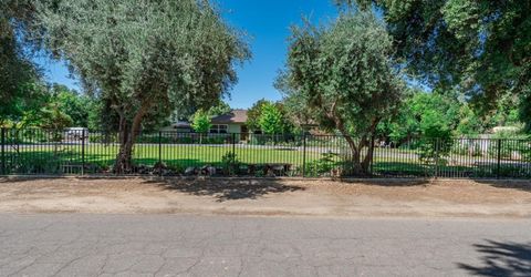 5426 Columbia Dr, Fresno, CA 93727 Photo