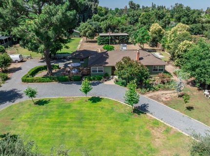 5426 Columbia Dr, Fresno, CA 93727 Photo