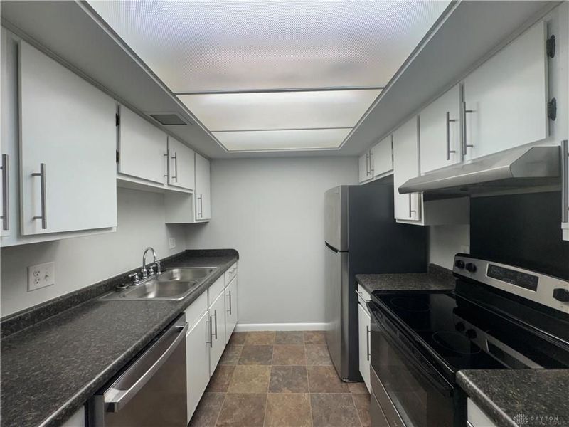 30 Poinciana Drive, Unit 1, Dayton, OH 45459 Photo 8