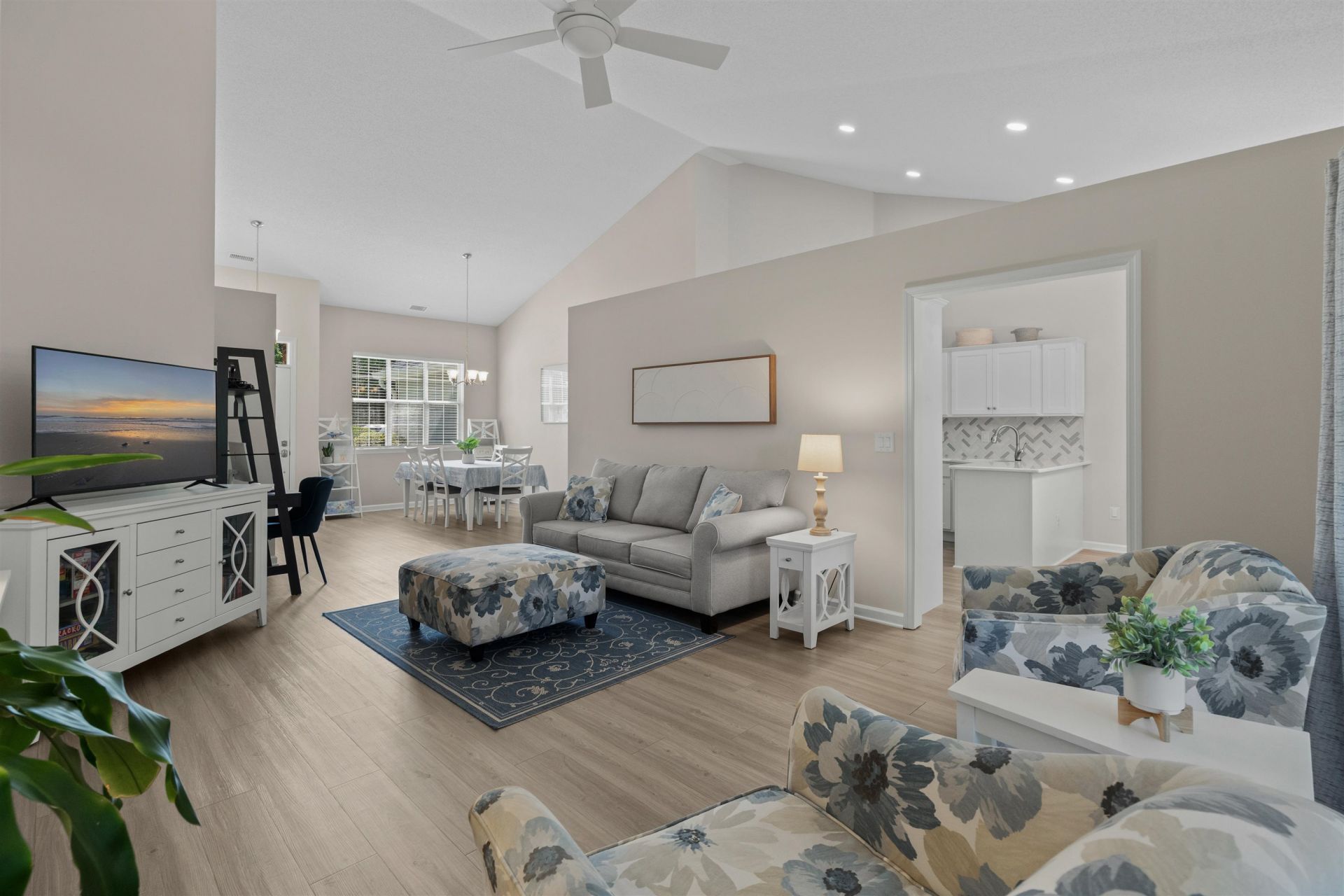 1204 Loblolly Ln. Photo 11