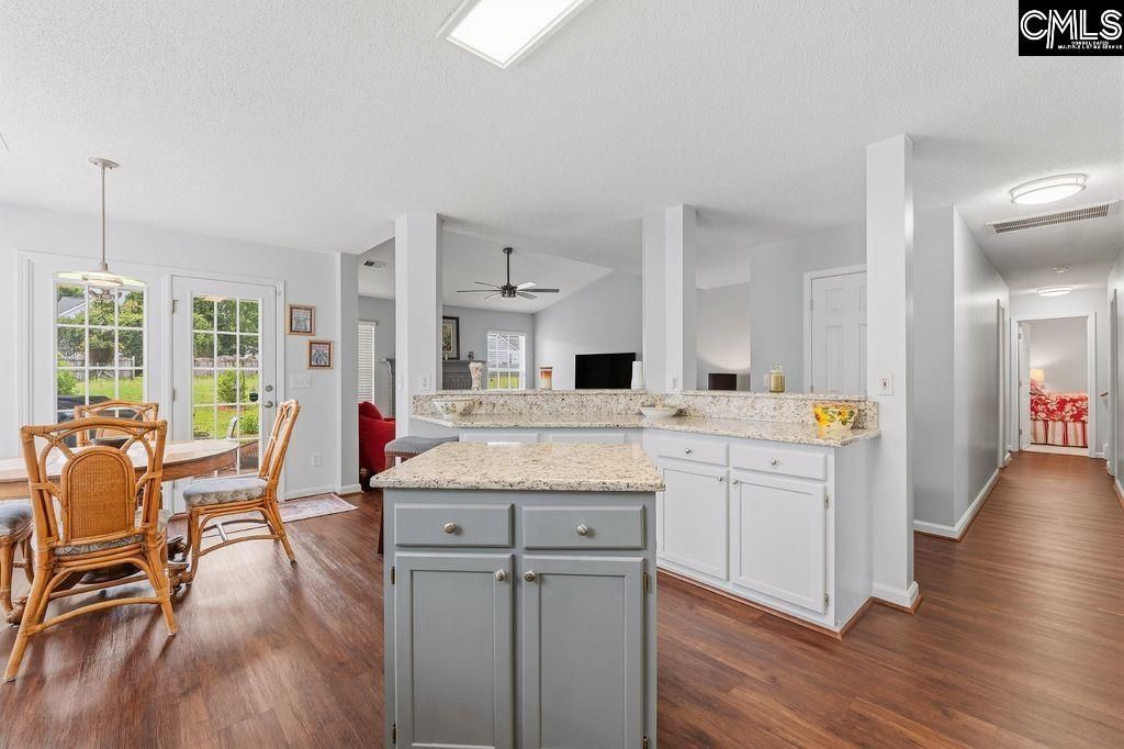 224 Ivy Hill Court Photo 5
