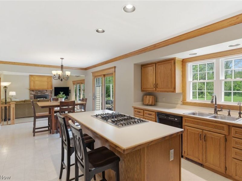 9475 Stafford Road, Chagrin Falls, OH 44023 Photo 14