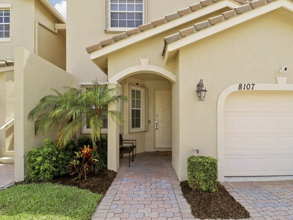8107 Carnoustie Place, Port St. Lucie, FL 34986