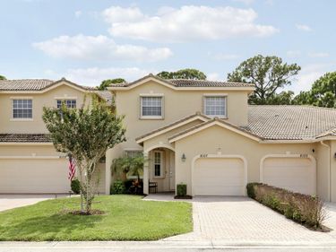 8107 Carnoustie Place, Port St. Lucie, FL 34986