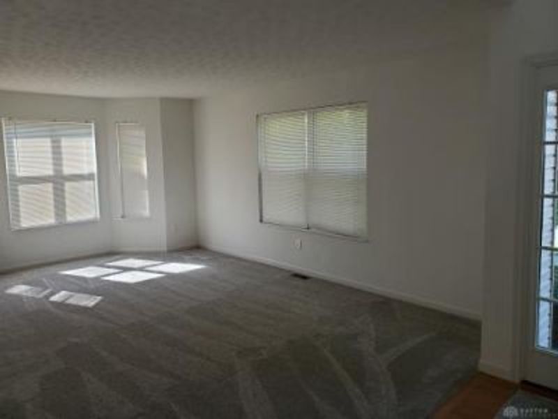 2294 Hazelnut Drive, Fairborn, OH 45324 Photo 6