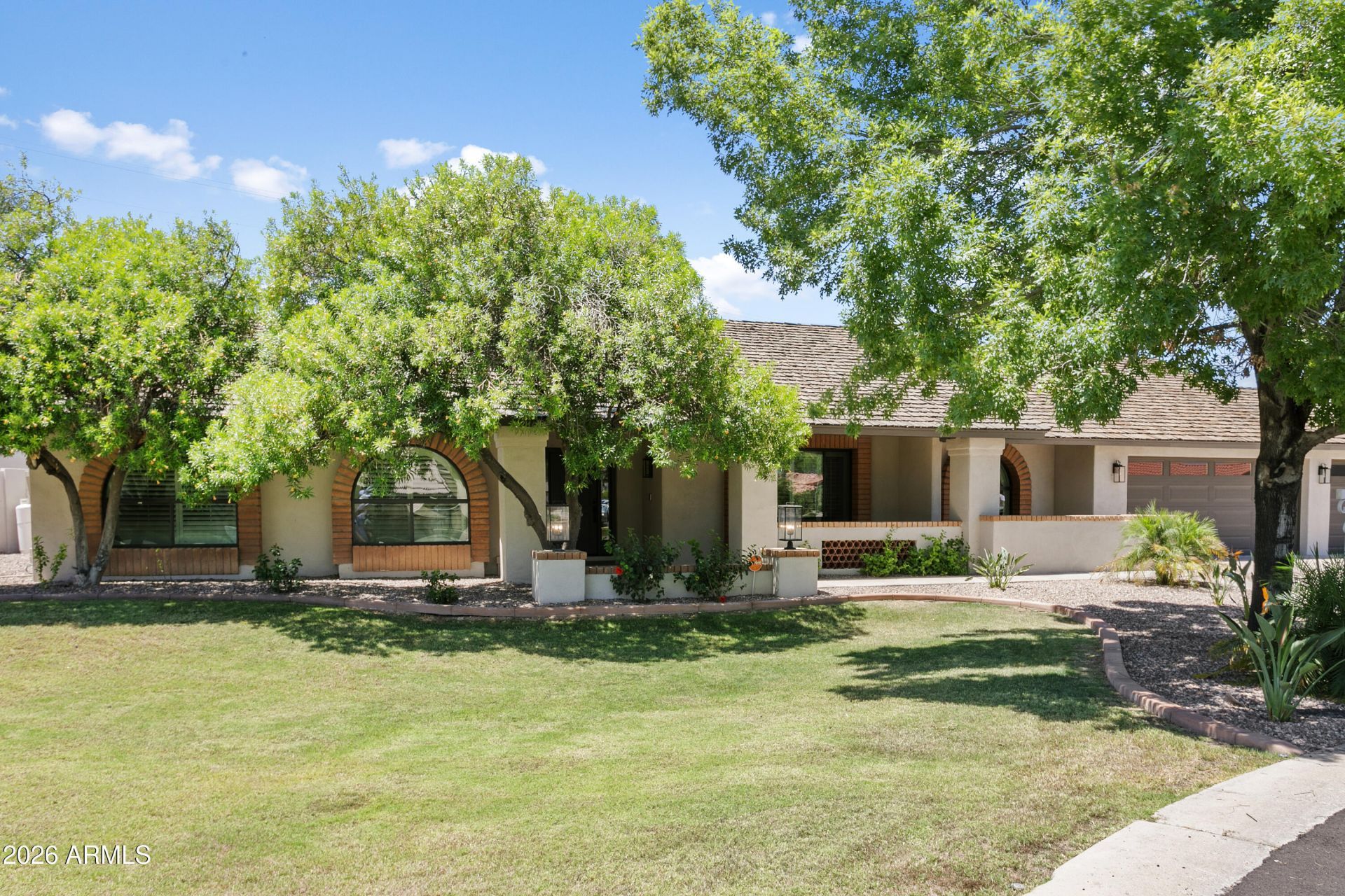 226 W Ranch Road, Tempe, AZ 85284 Main Photo