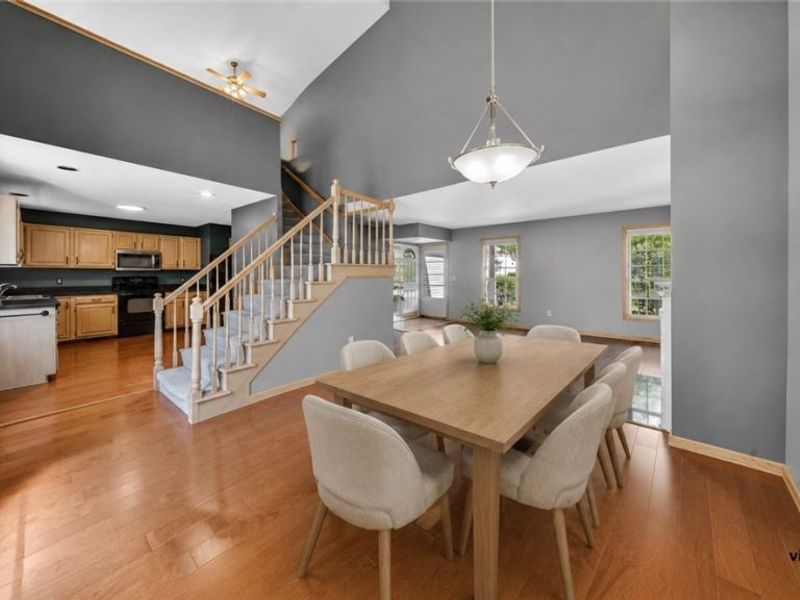 20745 Sun Meadow Trail, Strongsville, OH 44149 Photo 2