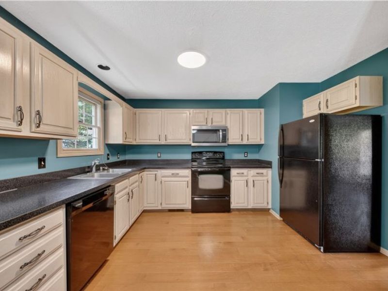 20745 Sun Meadow Trail, Strongsville, OH 44149 Photo 8