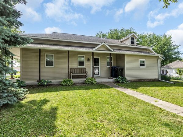 502 W 4th St , Tipton, IA 52772