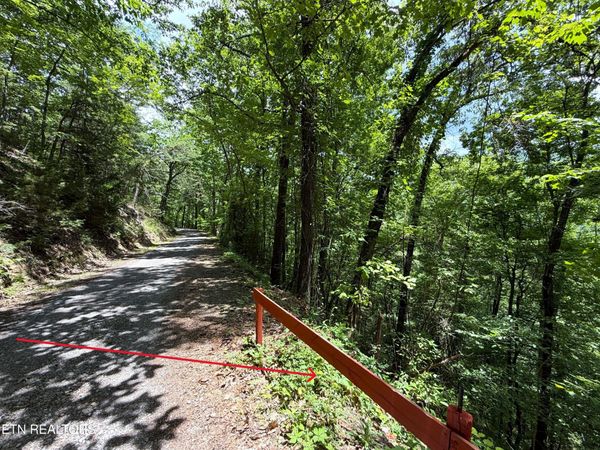 Aintree Drive, Sevierville, TN 37876