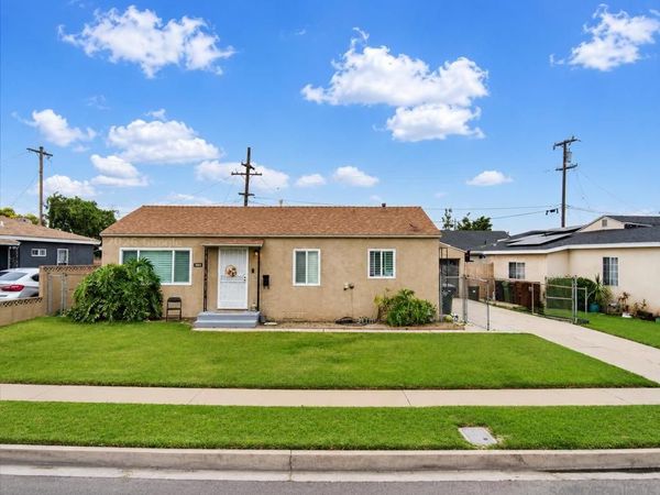 2211 W 134th St, Los Angeles, CA 90059