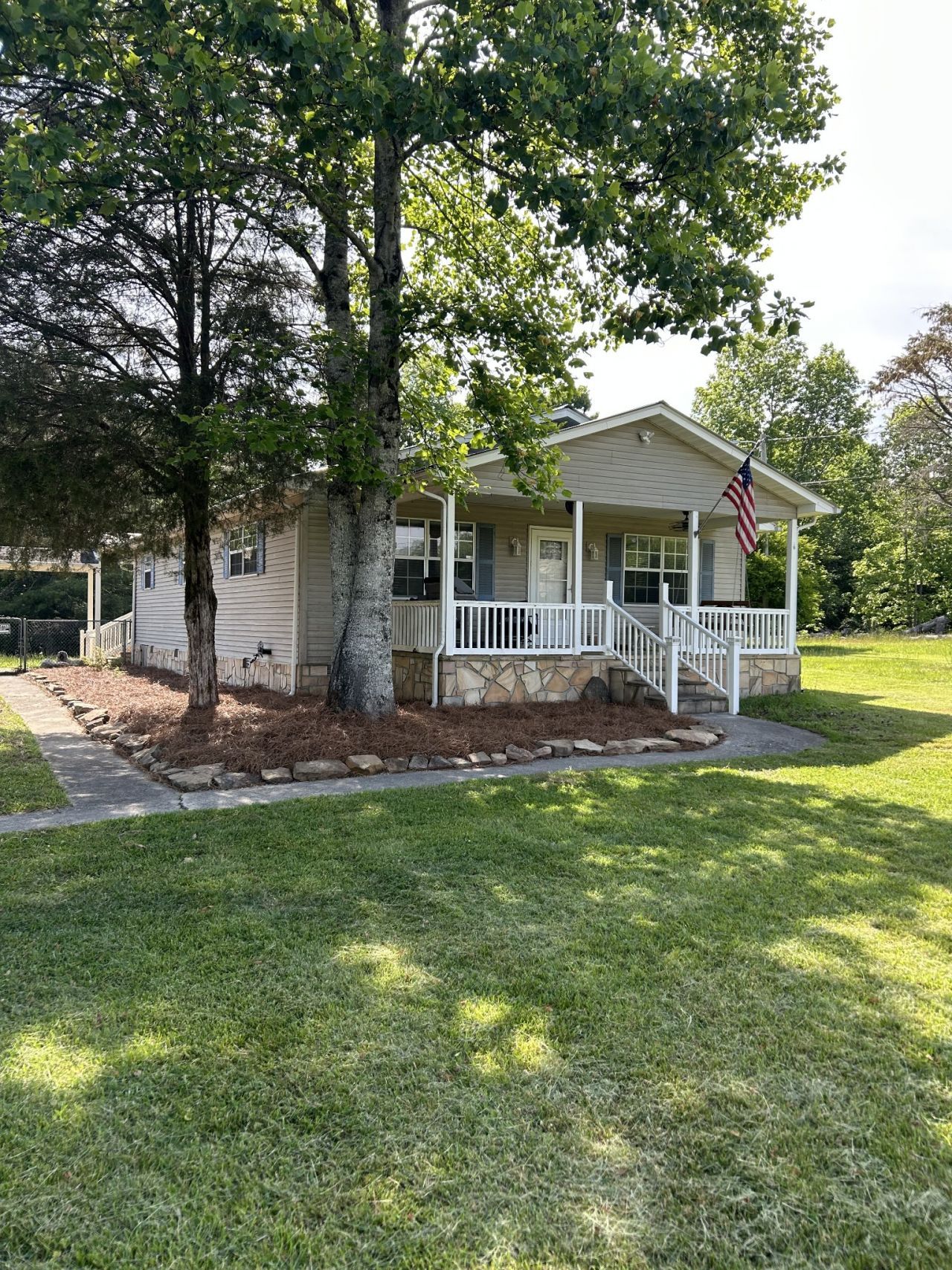 464 Brown Rd, Crossville, TN 38555 Main Photo