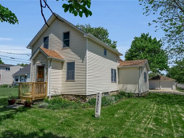 799 Beach Road , Buffalo, NY 14225