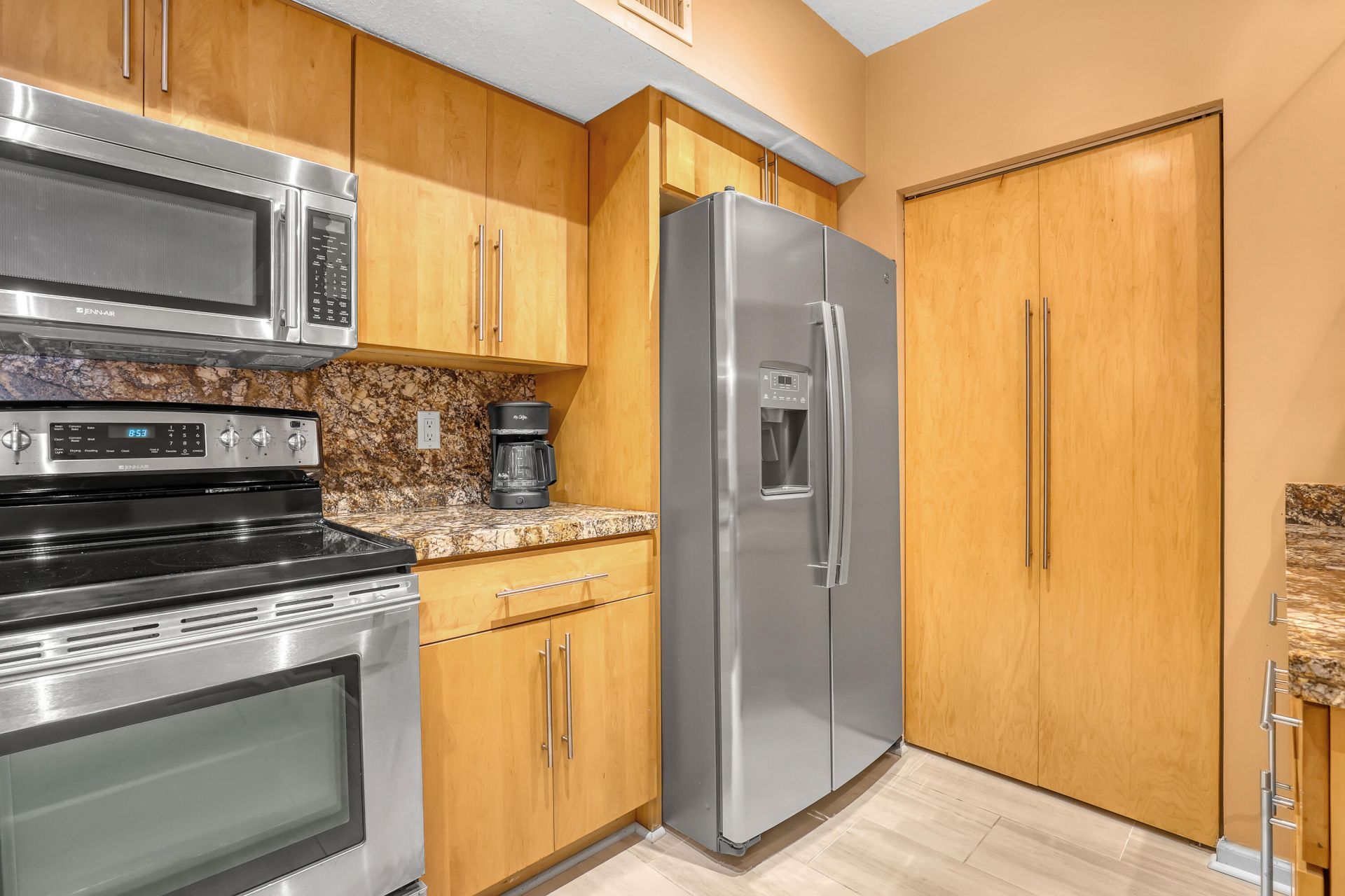 278 Village Boulevard, Unit 8208, Tequesta, FL 33469 Photo