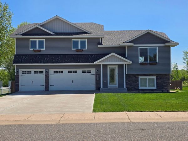 1240 W 6th Street , Rush City, MN 55069