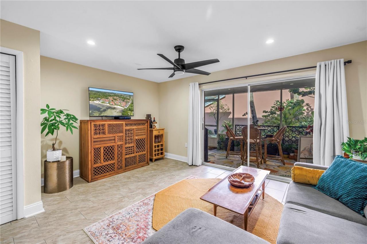 3595 41st Lane S, Unit D, Saint Petersburg, FL 33711 Photo