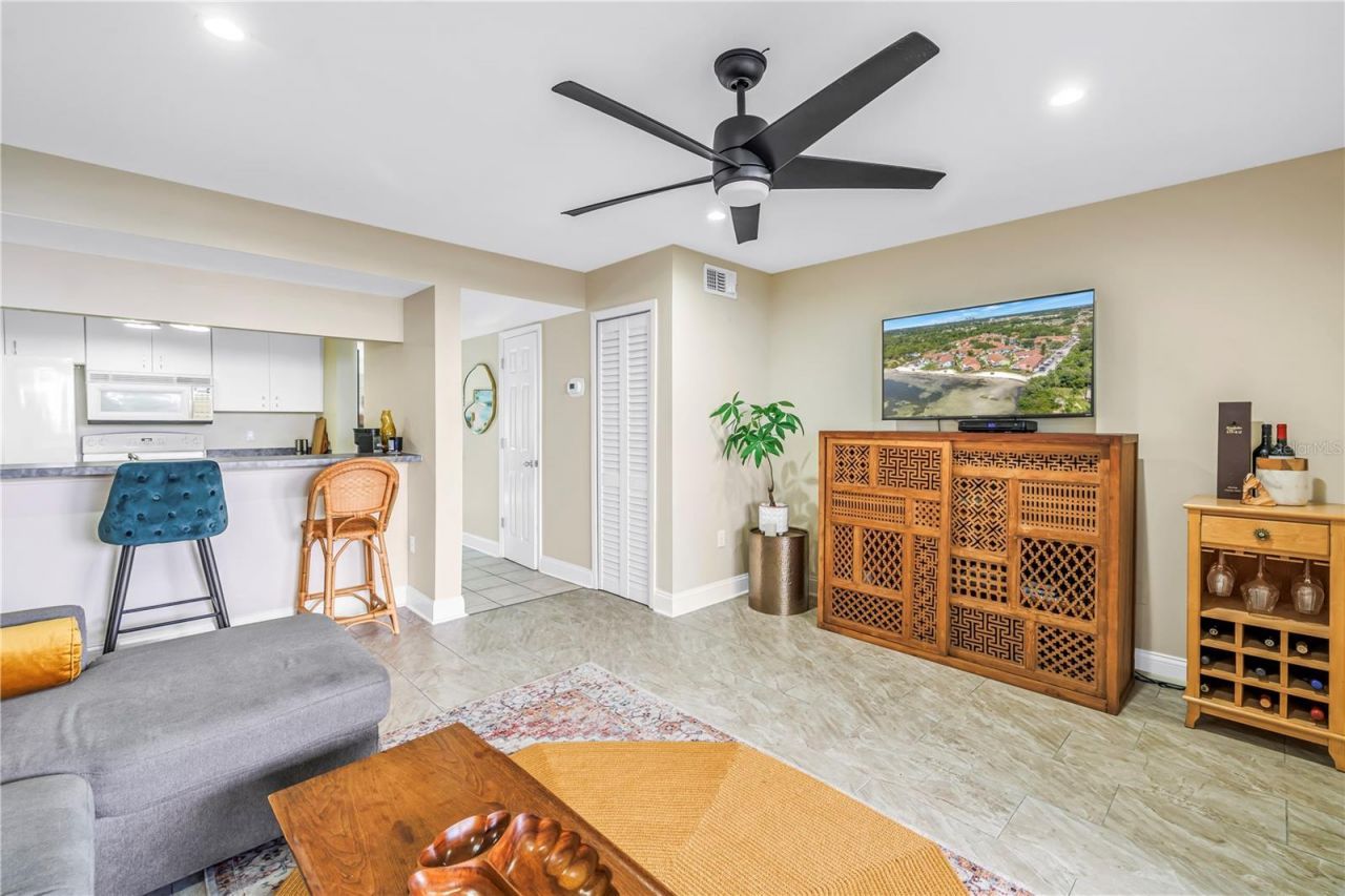 3595 41st Lane S, Unit D, Saint Petersburg, FL 33711 Photo