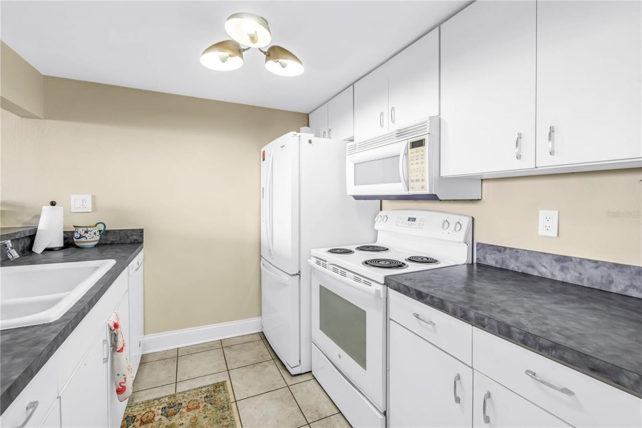 3595 41st Lane S, Unit D, Saint Petersburg, FL 33711 Photo