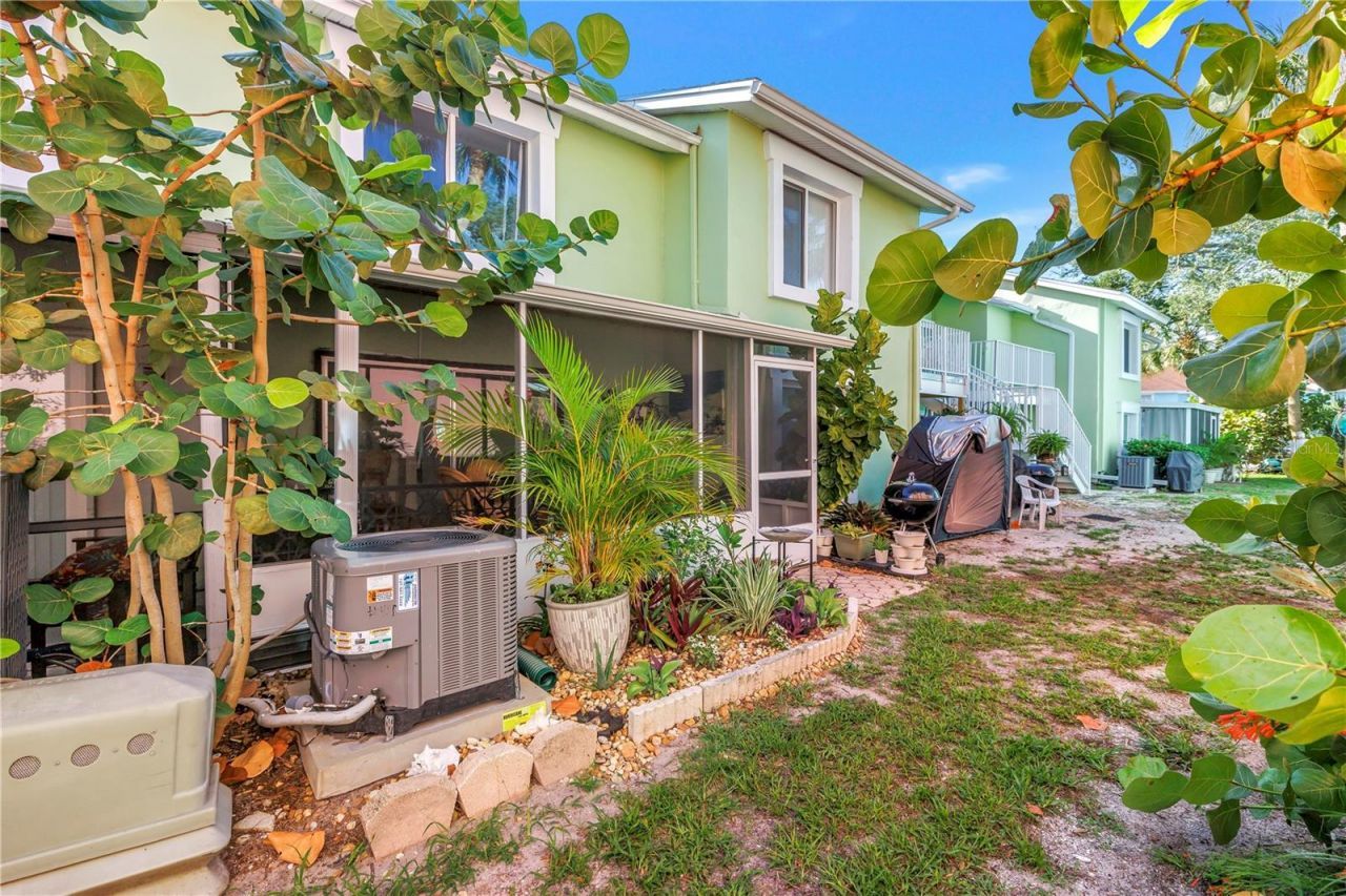 3595 41st Lane S, Unit D, Saint Petersburg, FL 33711 Photo