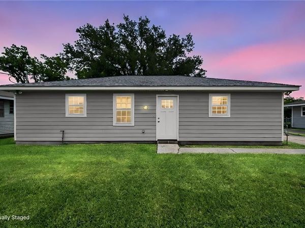 108 30TH Street , Belle Chasse, LA 70037