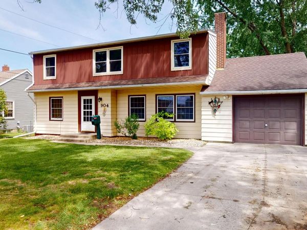 904 Clausen Avenue , Albert Lea, MN 56007