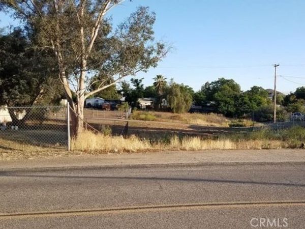 23721 San Jacinto Rd., Menifee, CA 92587