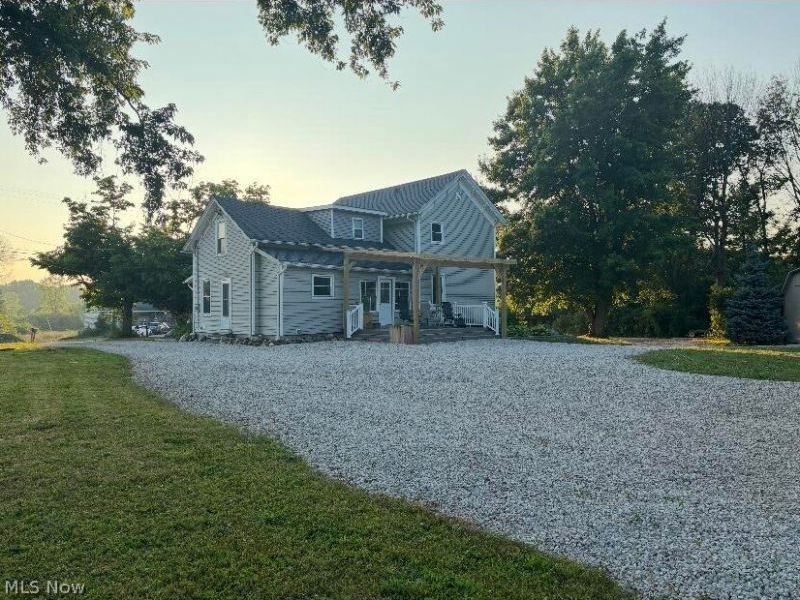 8463 Dewey Road, Montville, OH 44064 Photo 3