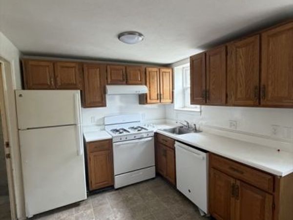 72 Cabot St, Unit 2, Beverly, MA 01915