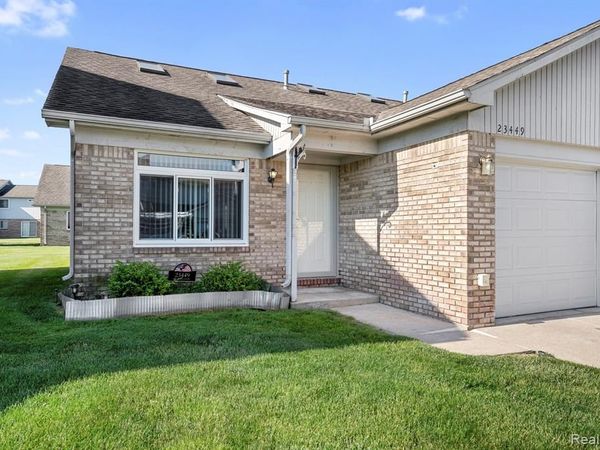 23449 Reading Court , Brownstown Twp, MI 48183