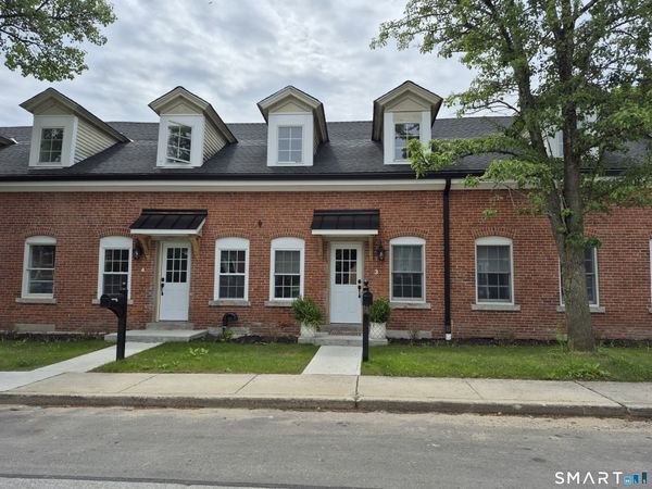 5 Front , Brooklyn, CT 06234