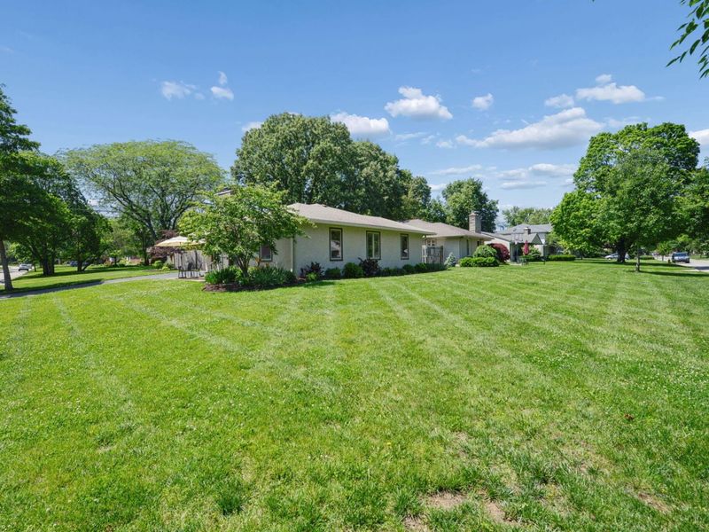 1770 Harwitch Road , Columbus, OH 43221 Photo 24