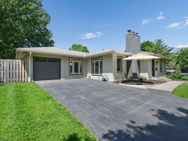 1770 Harwitch Road , Columbus, OH 43221 Photo 3