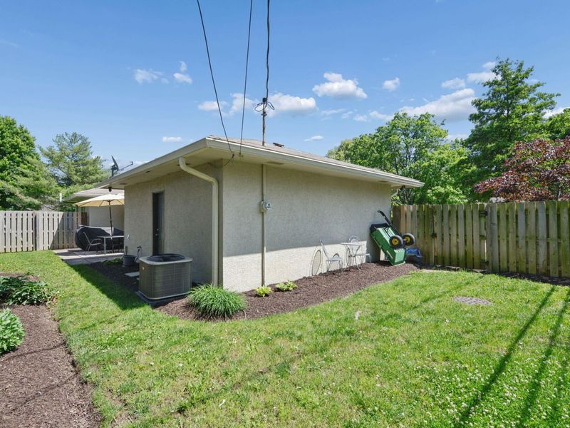 1770 Harwitch Road , Columbus, OH 43221 Photo 4