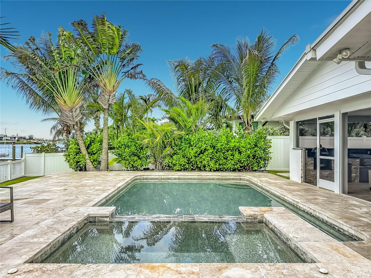 605 Key Royale Drive, Holmes Beach, FL 34217 Photo