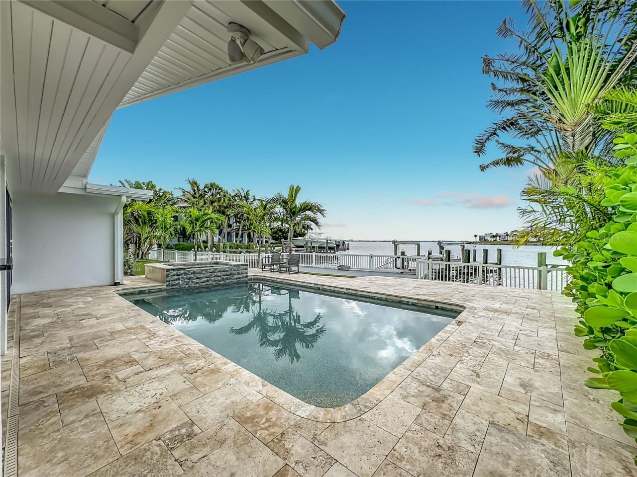 605 Key Royale Drive, Holmes Beach, FL 34217 Photo