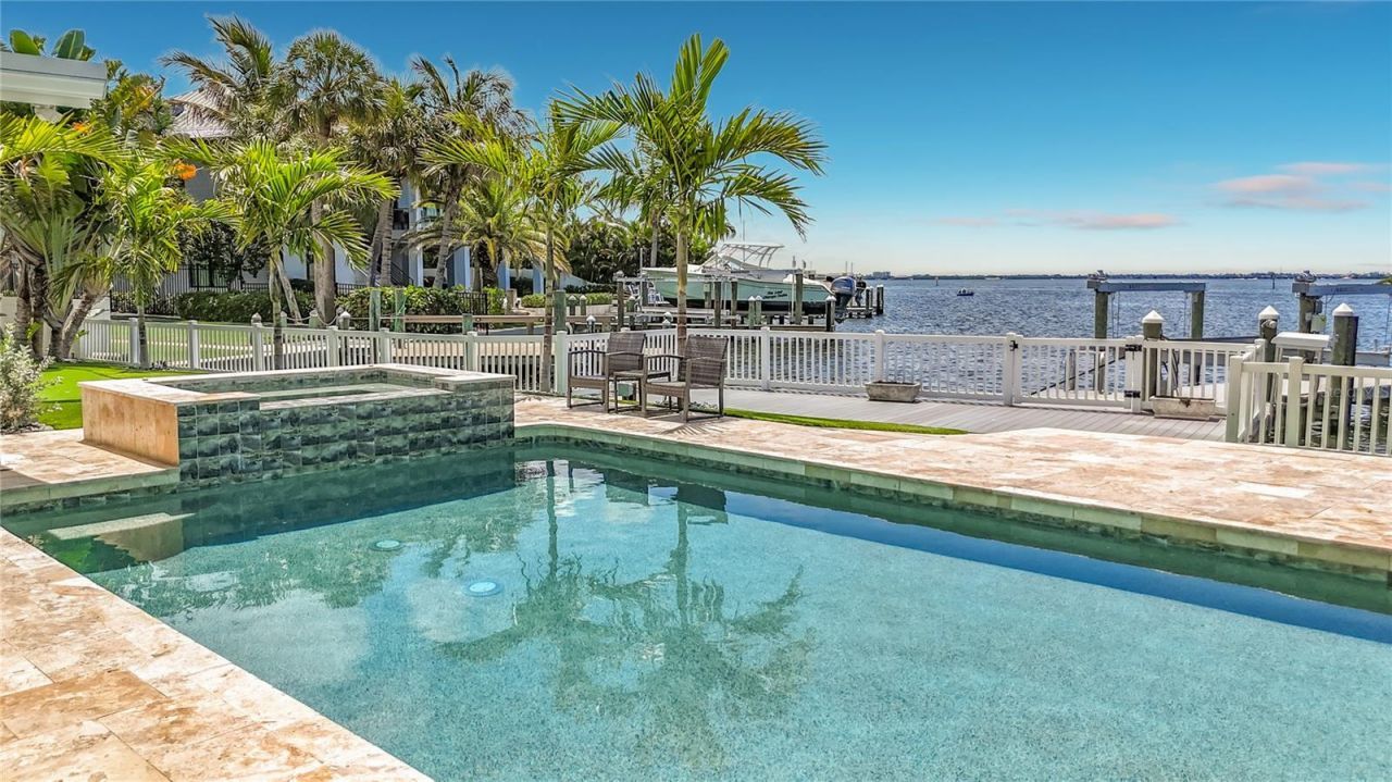 605 Key Royale Drive, Holmes Beach, FL 34217 Photo