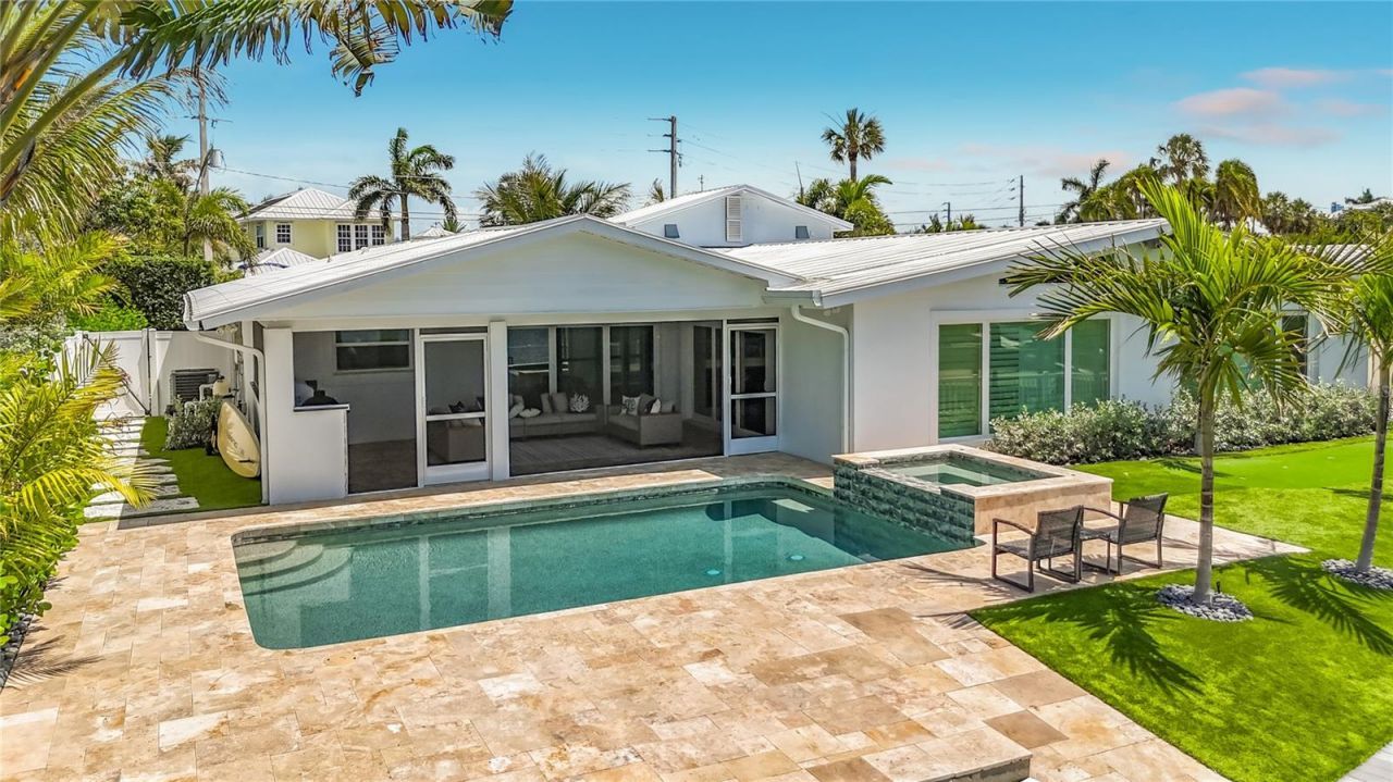 605 Key Royale Drive, Holmes Beach, FL 34217 Photo
