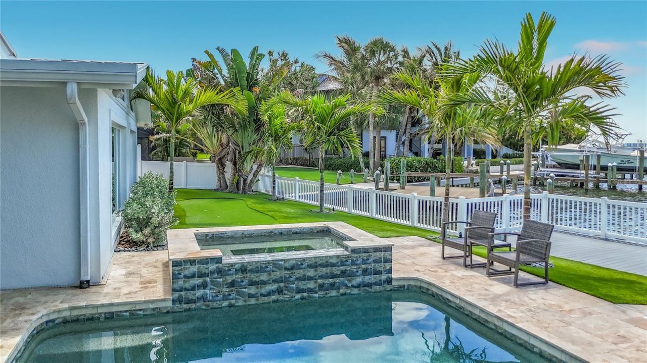 605 Key Royale Drive, Holmes Beach, FL 34217 Photo