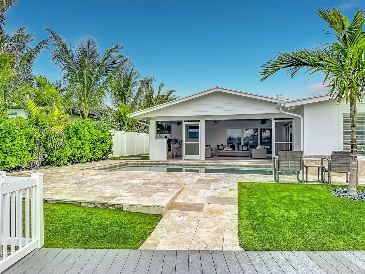 605 Key Royale Drive, Holmes Beach, FL 34217 Photo