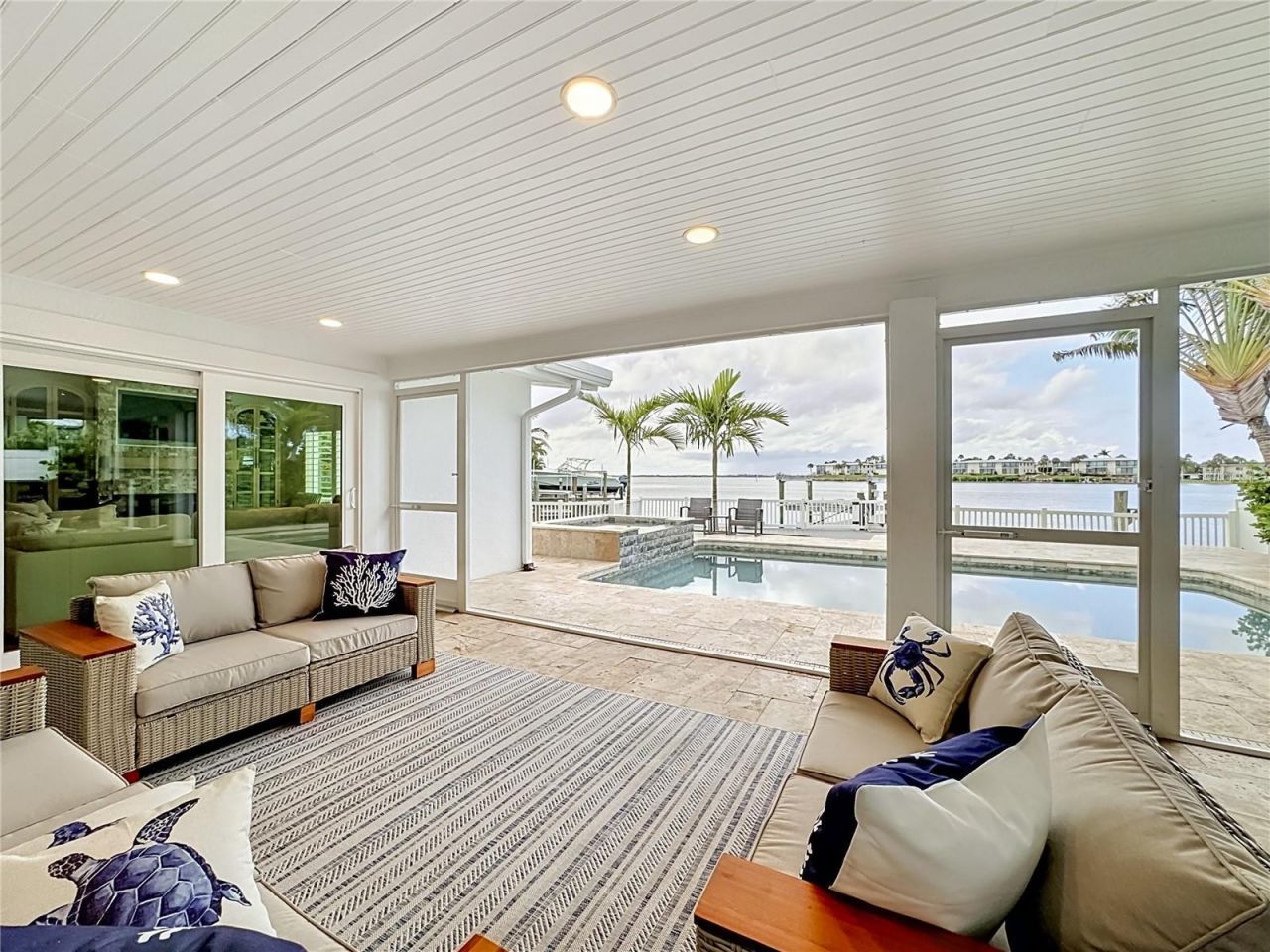 605 Key Royale Drive, Holmes Beach, FL 34217 Photo