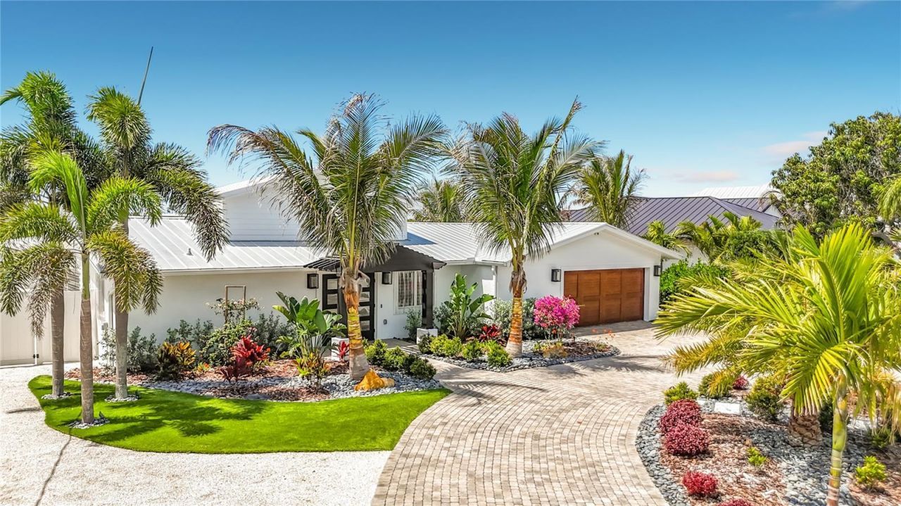 605 Key Royale Drive, Holmes Beach, FL 34217 Photo