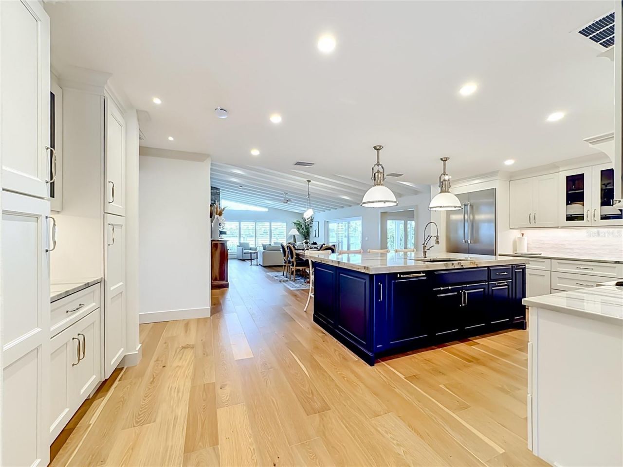605 Key Royale Drive, Holmes Beach, FL 34217 Photo