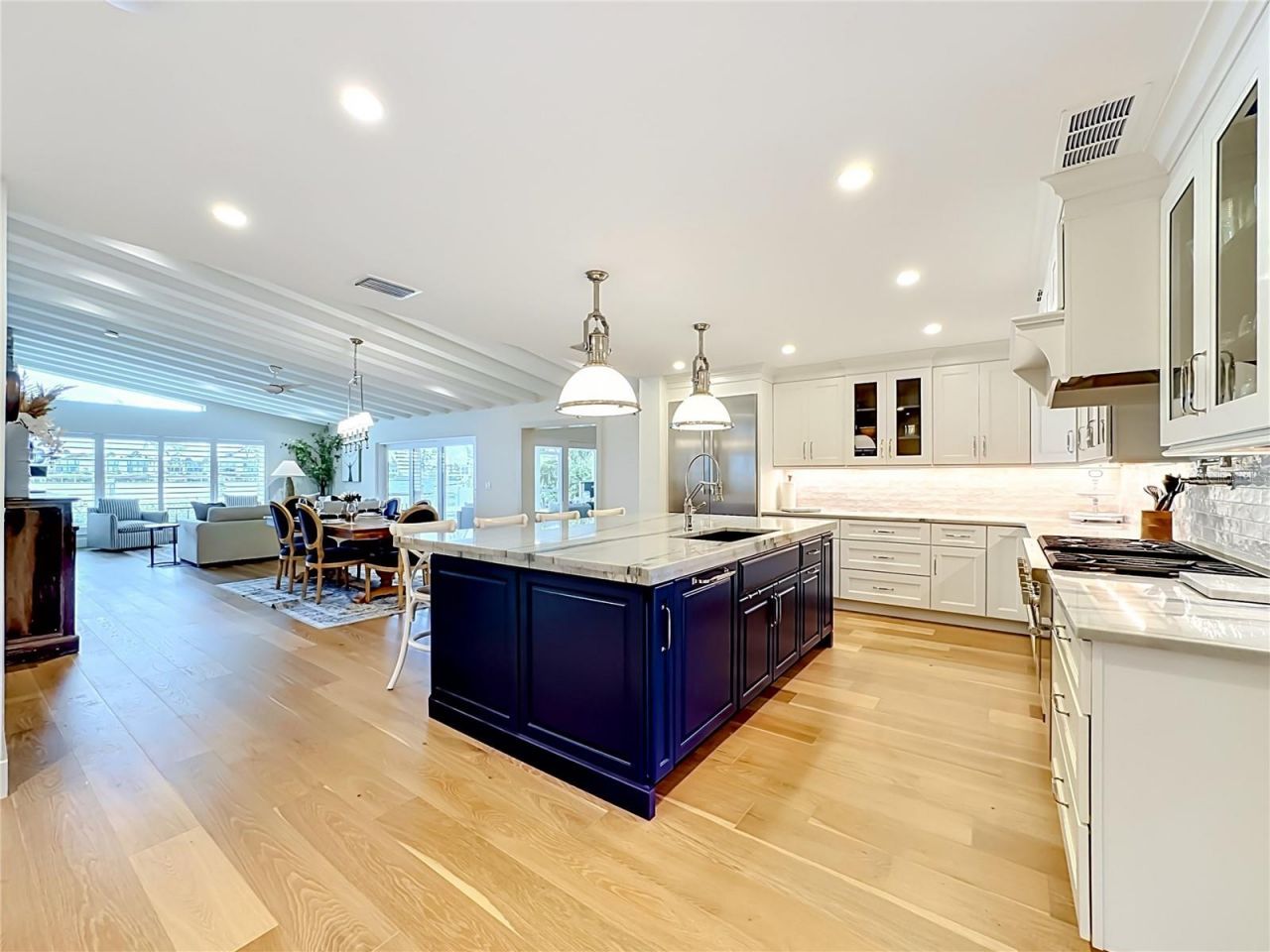 605 Key Royale Drive, Holmes Beach, FL 34217 Photo