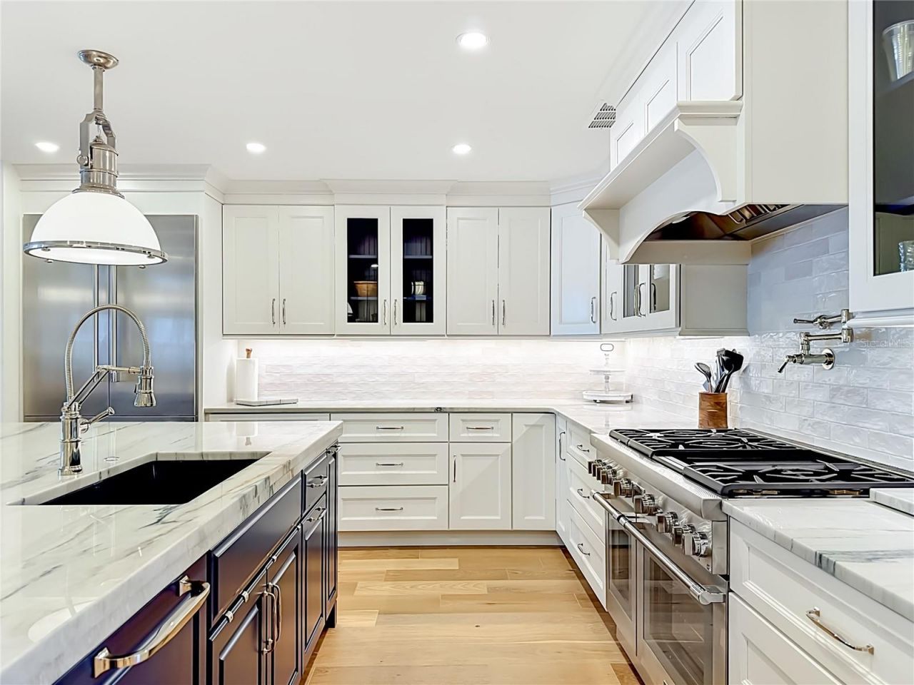 605 Key Royale Drive, Holmes Beach, FL 34217 Photo
