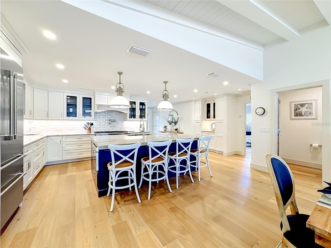 605 Key Royale Drive, Holmes Beach, FL 34217 Photo