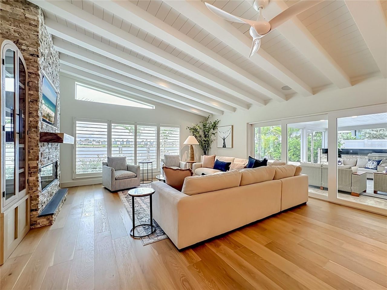 605 Key Royale Drive, Holmes Beach, FL 34217 Photo